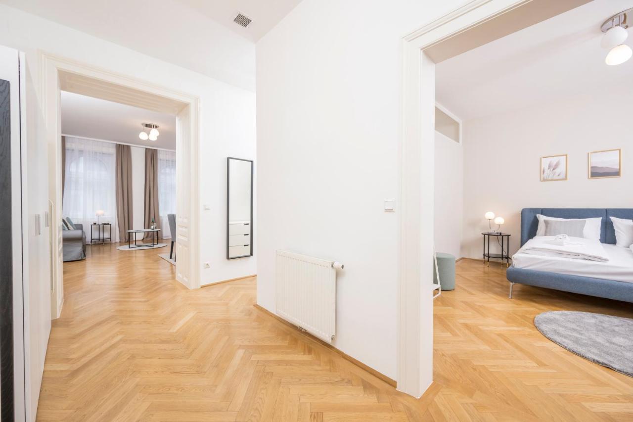 Luxury Suites Liechtenstein Bécs Kültér fotó