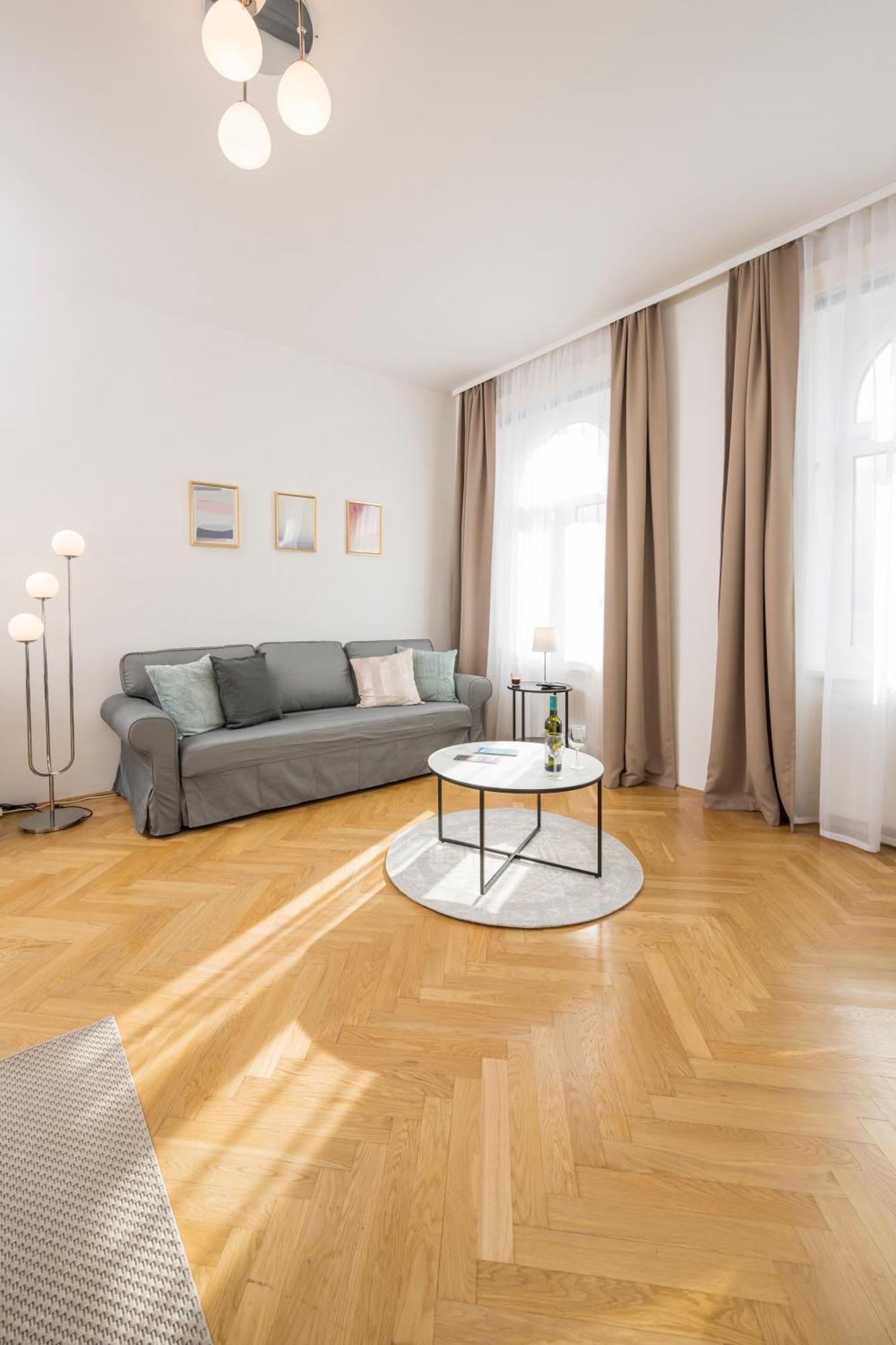 Luxury Suites Liechtenstein Bécs Kültér fotó